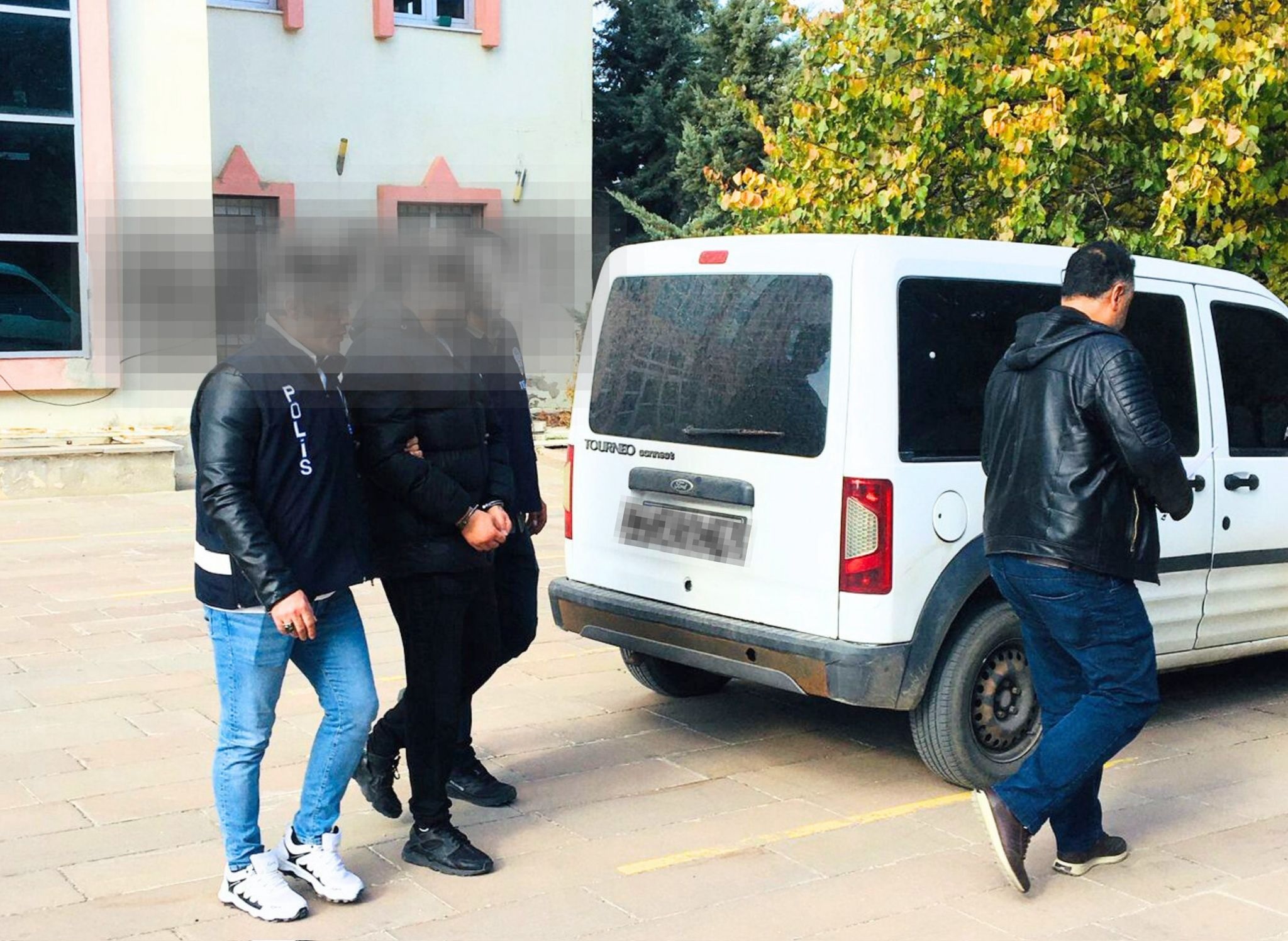 EMNİYETTEN UYUŞTURUCUYA SIKI TAKİP