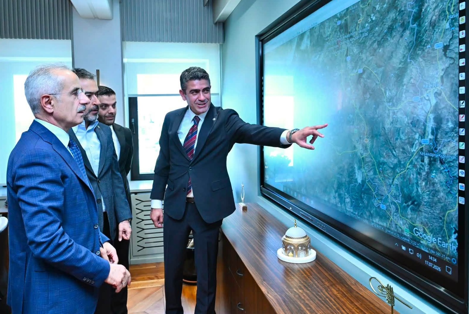 URALOĞLU’NDAN POLATLI YOLU İÇİN BÖLÜNMÜŞ YOL SÖZÜ